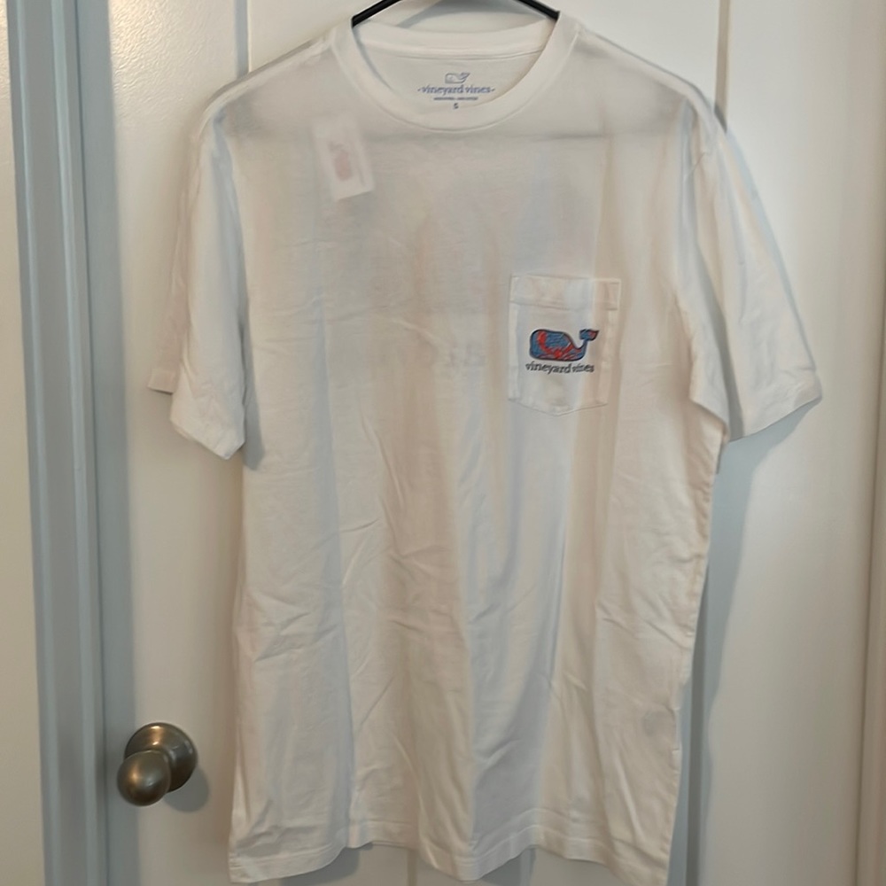 BNWT mens Vineyard Vines short sleeve t-shirt